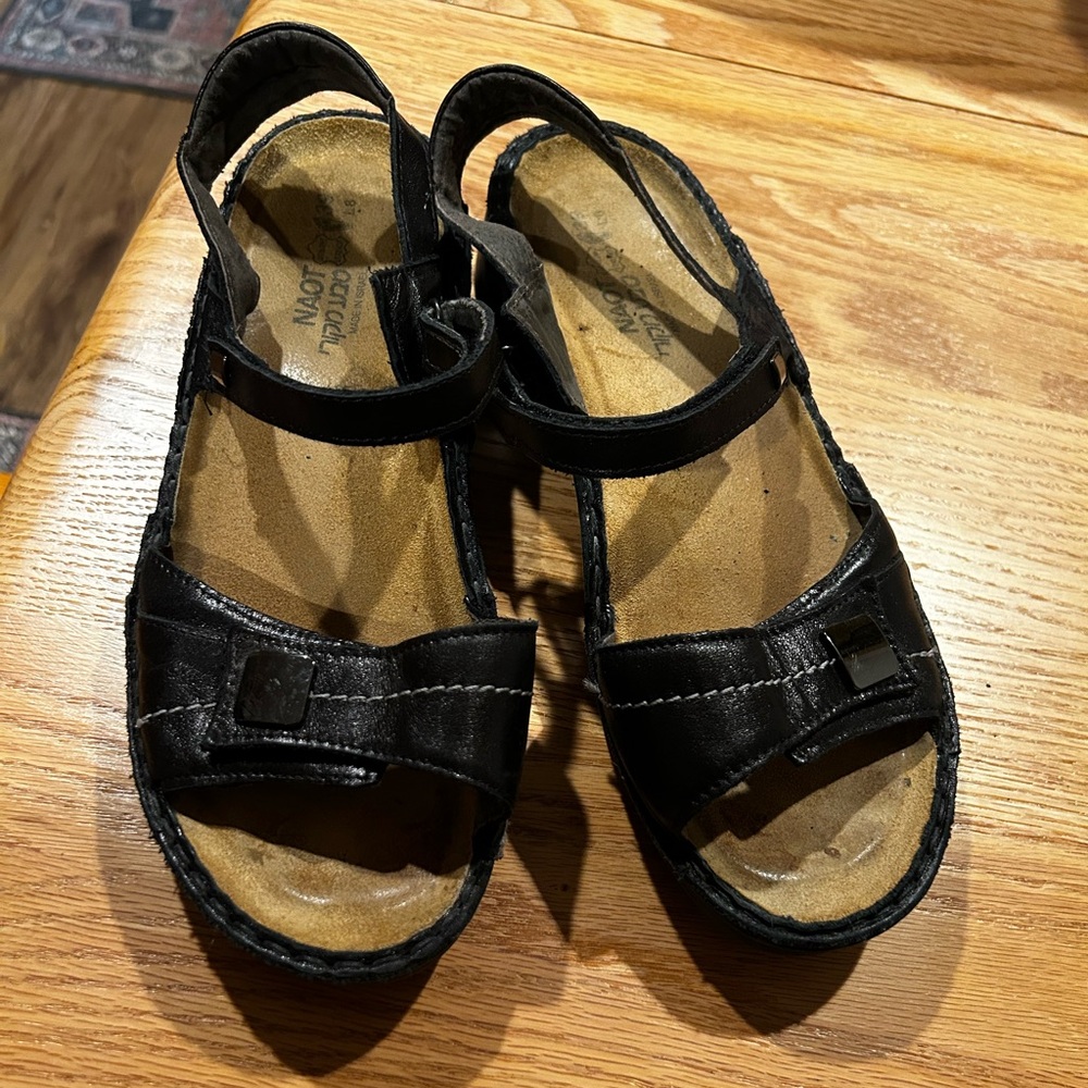 Naot black patent leather sandals